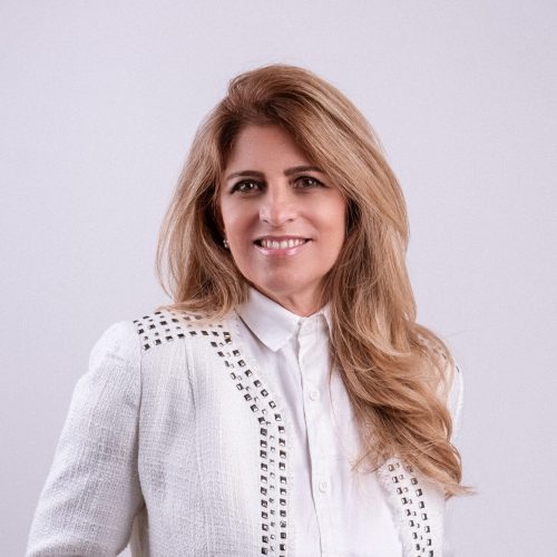 Simone Gomes – 40 anos de história, técnica e liderança na beleza