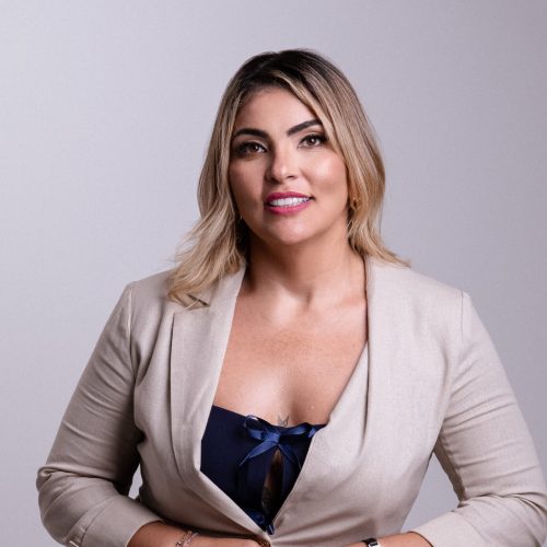 A Força dos Recomeços: A Jornada Inspiradora de Joanne Carneiro